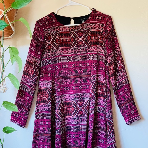 Asymmetrical Pattern Dress - Picture 3 of 9